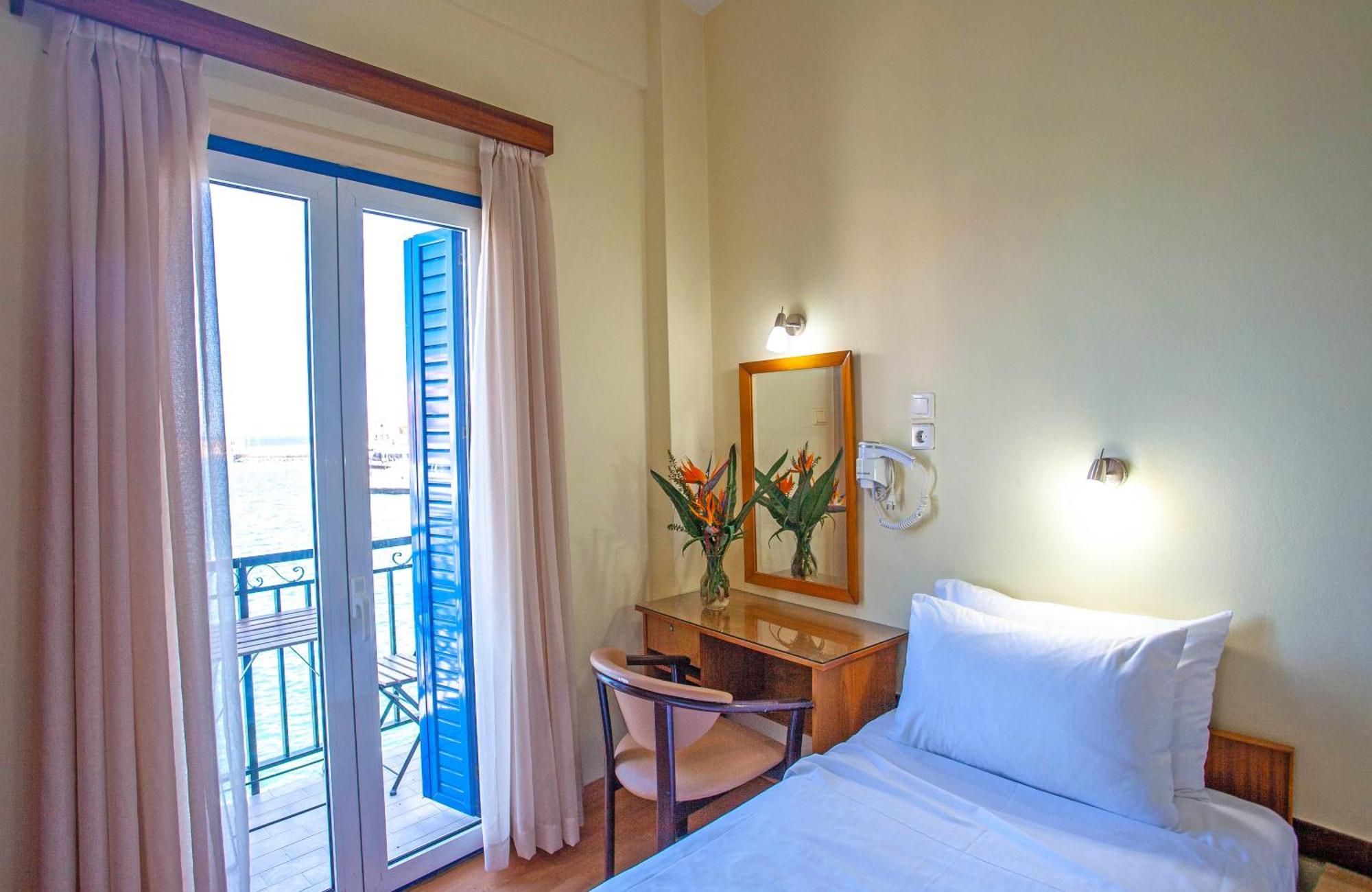 Lucia Hotel Chania  ภายนอก รูปภาพ