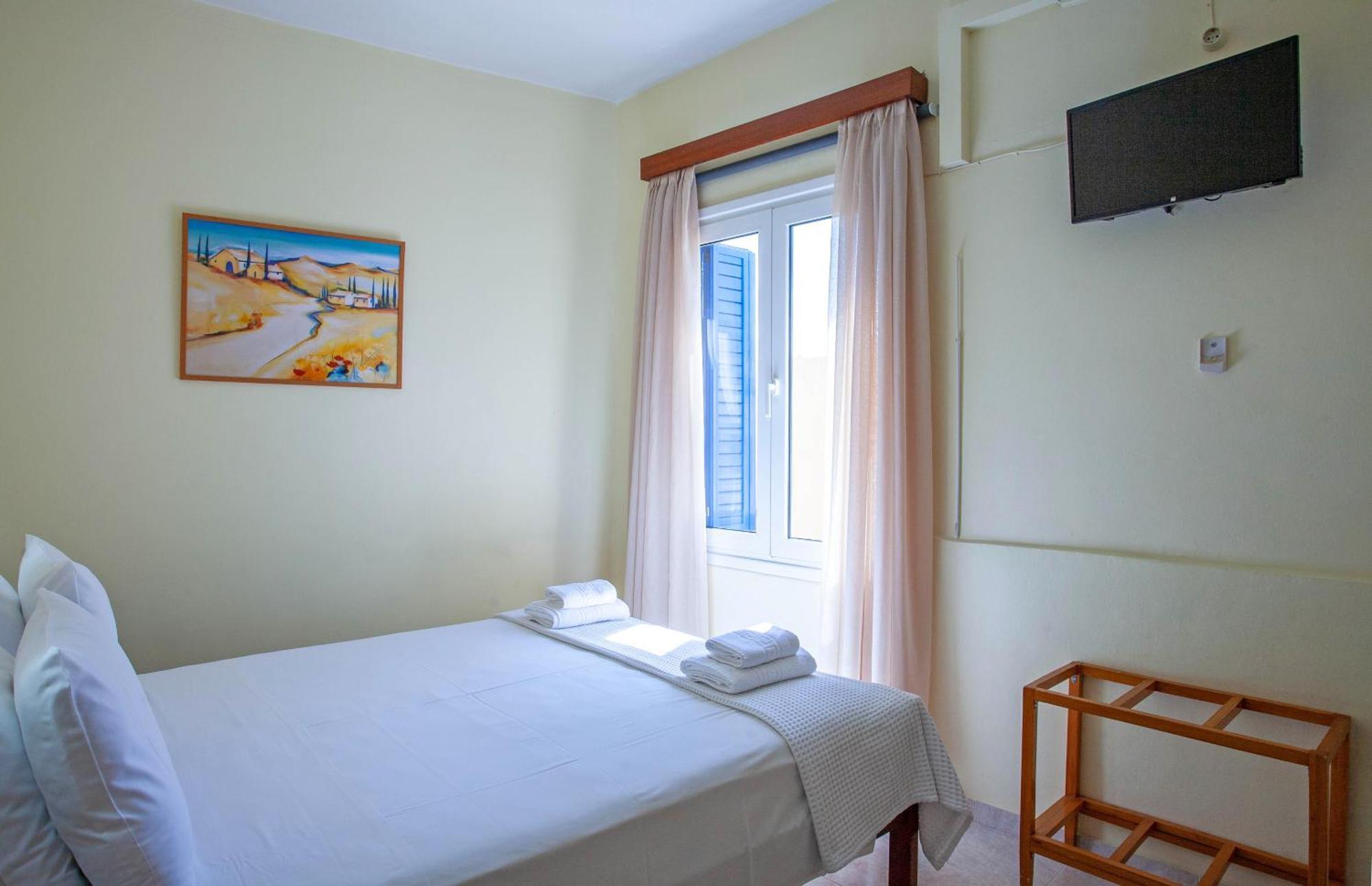 Lucia Hotel Chania  ภายนอก รูปภาพ