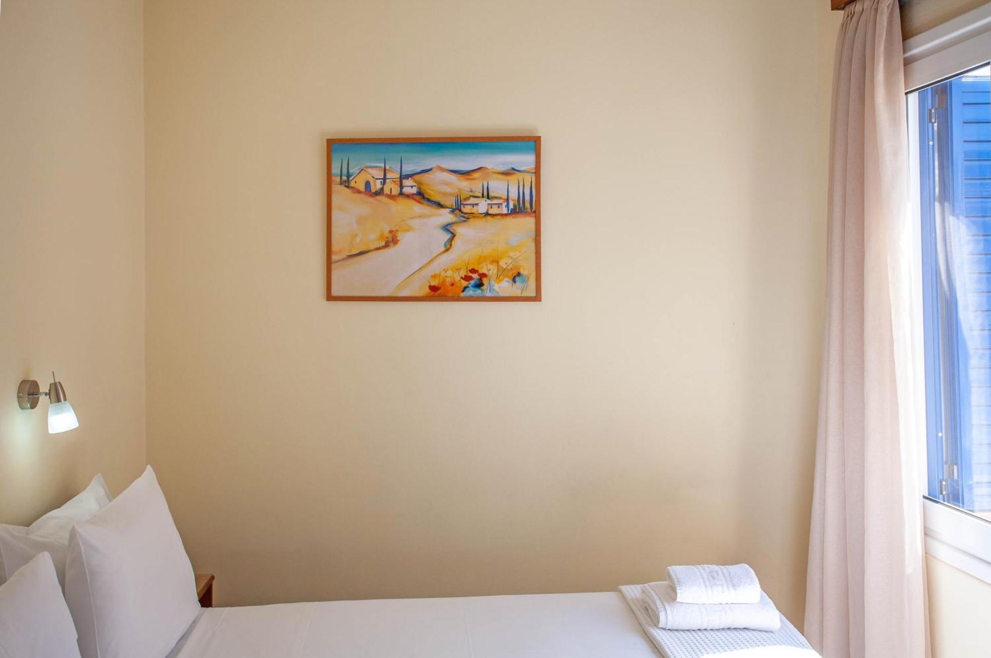 Lucia Hotel Chania  ภายนอก รูปภาพ