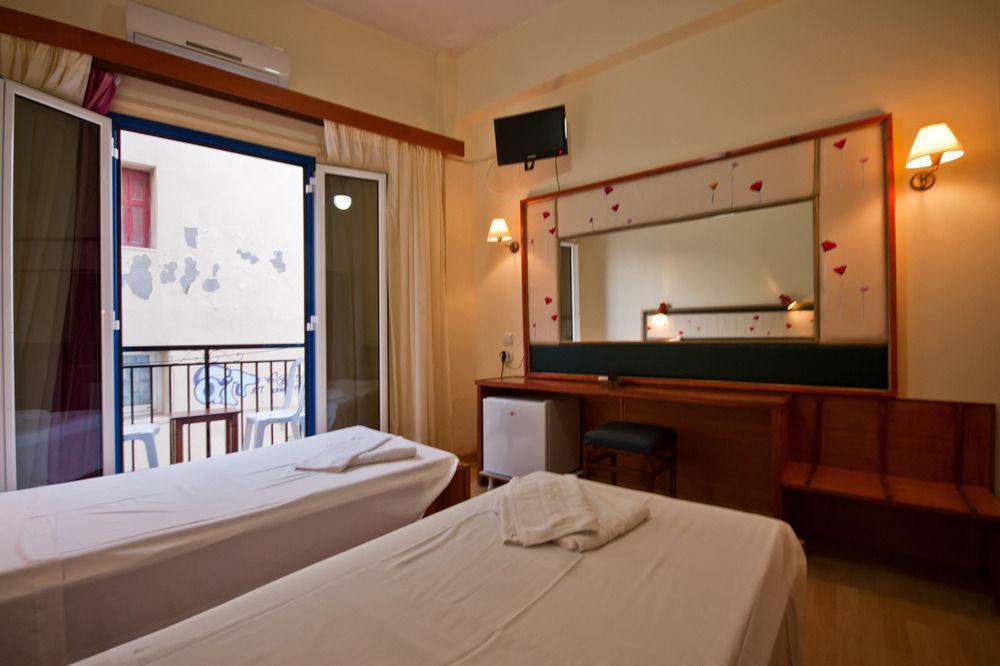Lucia Hotel Chania  ภายนอก รูปภาพ