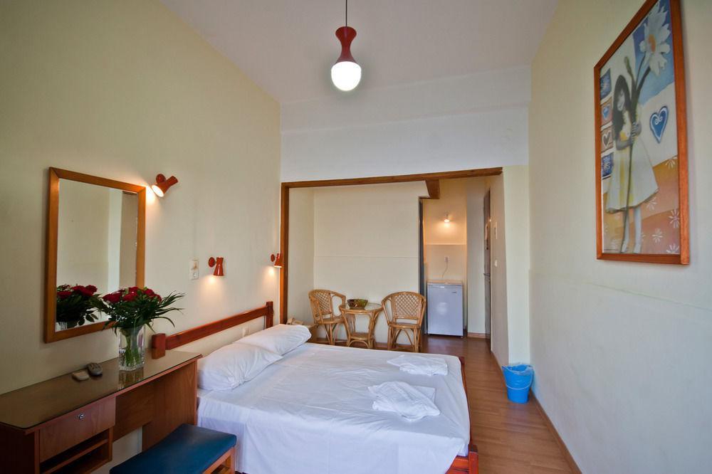 Lucia Hotel Chania  ภายนอก รูปภาพ